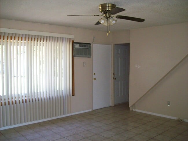 Building Photo - 75 Baldwin Ln