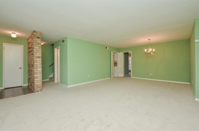 Building Photo - 6569 Wanda Ln