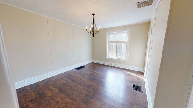 Building Photo - 335 N McKean St