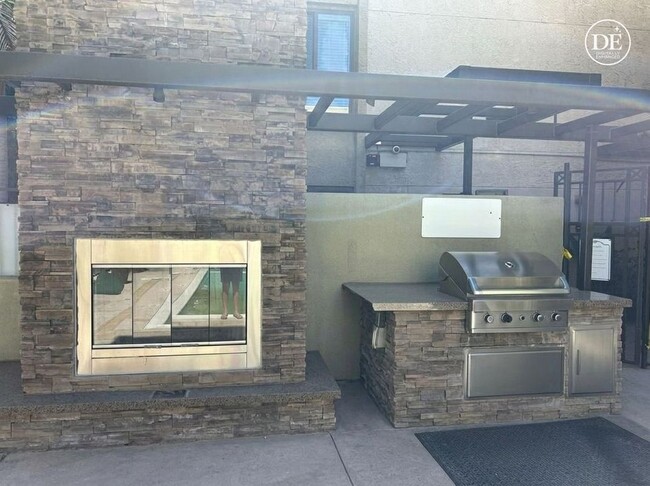 Foto del edificio - 11640 Woodbridge St