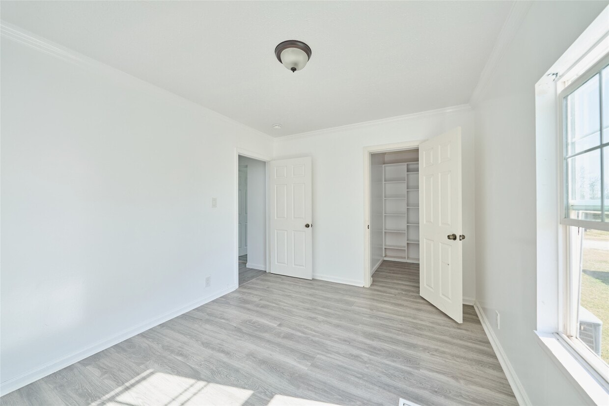 Building Photo - 928 Coen Rd