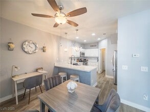 Building Photo - 251 S Green Valley Pkwy