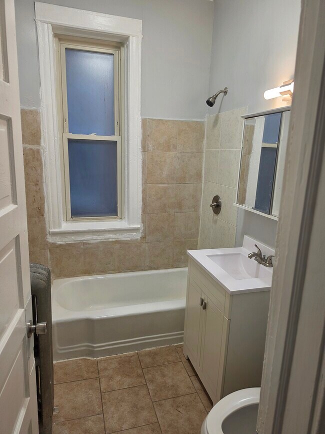 Foto del edificio - 6620 S Champlain Ave