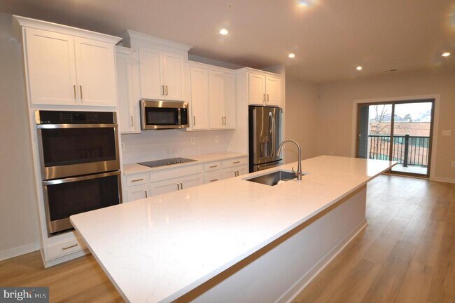 Foto del edificio - 13651 Innovation Station Lp