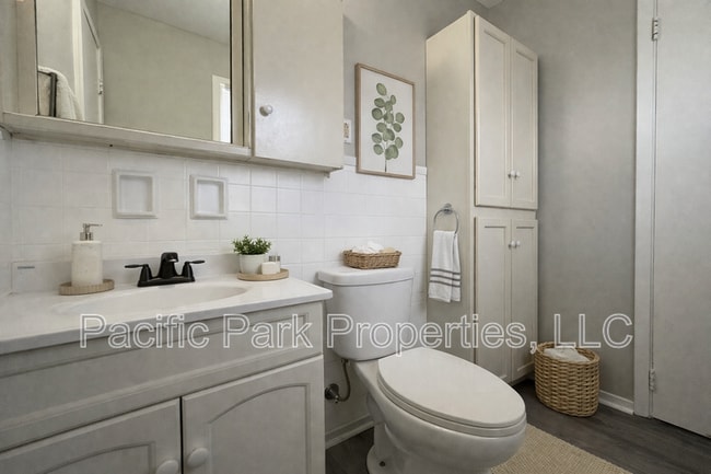 Building Photo - 8120 Gilmore Rd