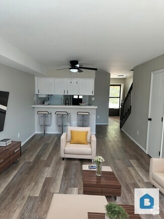 Building Photo - 5456 Fiesta Ln