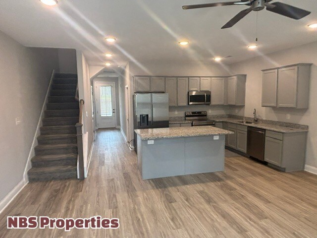 Foto del edificio - 4867 Ancient Glacier Ln