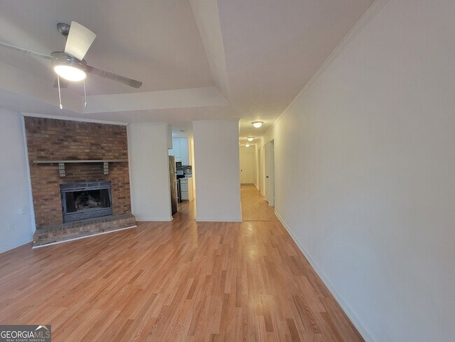 Foto del edificio - 1086 Summer Brook Rd