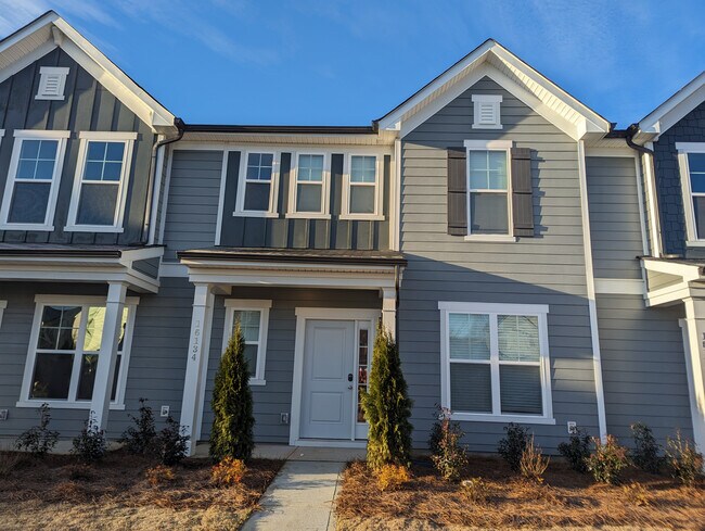 Foto del edificio - Room in Townhome on Leading St
