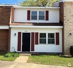 Building Photo - 2414 Sedgewick Dr