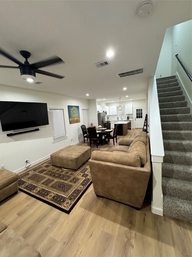 Foto del edificio - 8113 Miley St