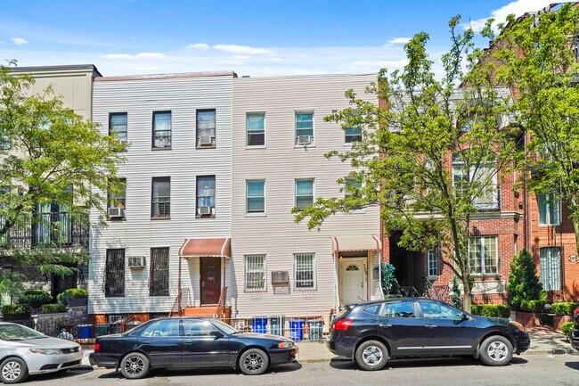Building Photo - 125 Lynch St