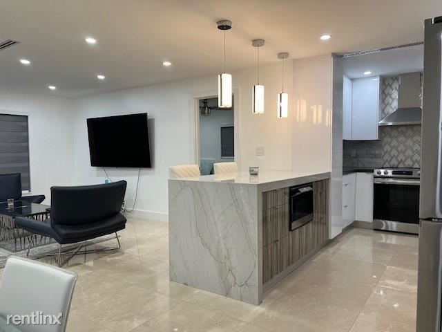 Foto del edificio - 4 br, 3.5 bath House - 2900 SW 16th St