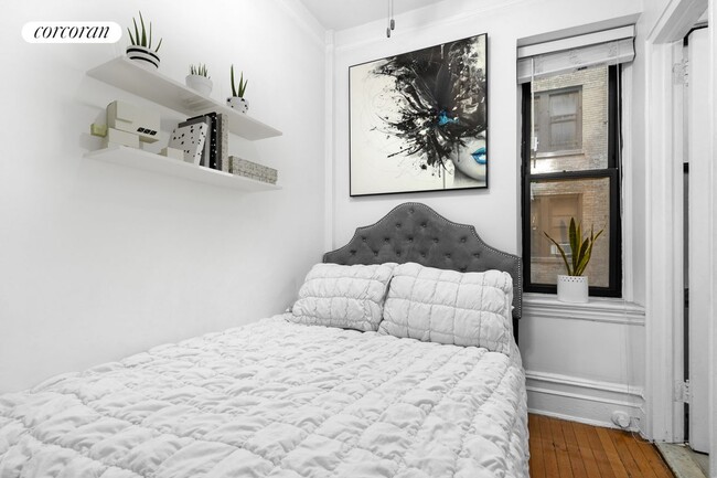 Foto del edificio - 135 W 58th St