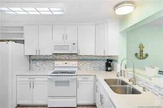Building Photo - 7380 S Ocean Dr