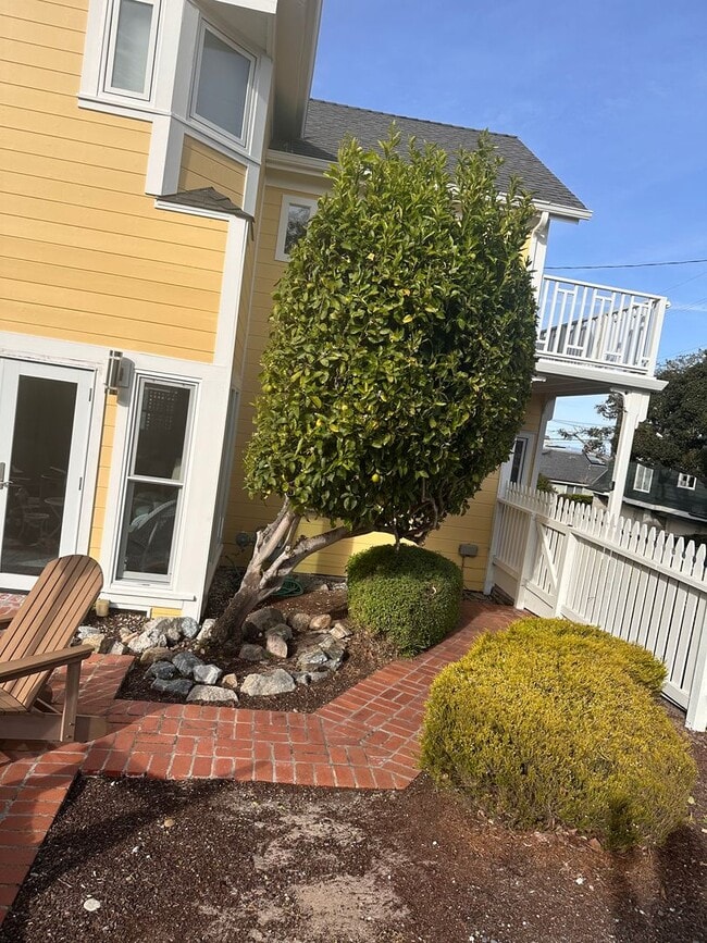 Building Photo - PG Victorian