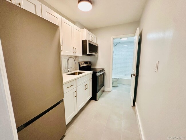 Building Photo - 97 Waverly St