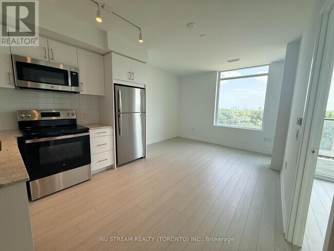 Building Photo - 4000 Eglinton Ave W
