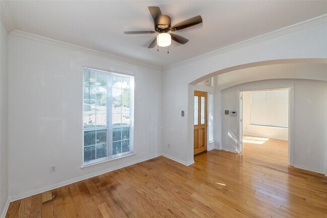 Foto del edificio - 2318 Balleybrooke Dr