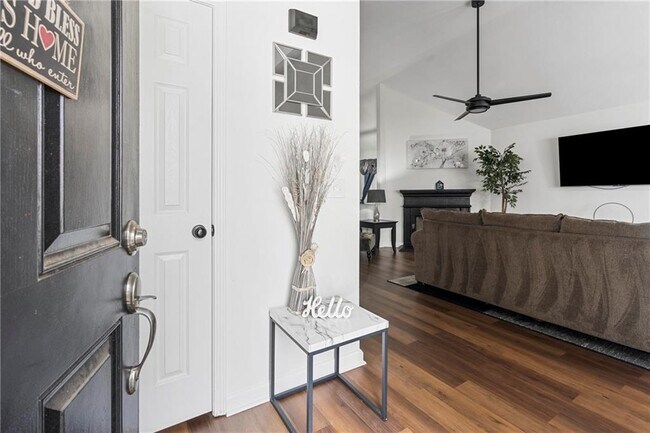 Foto del edificio - 4909 Truitt Ln