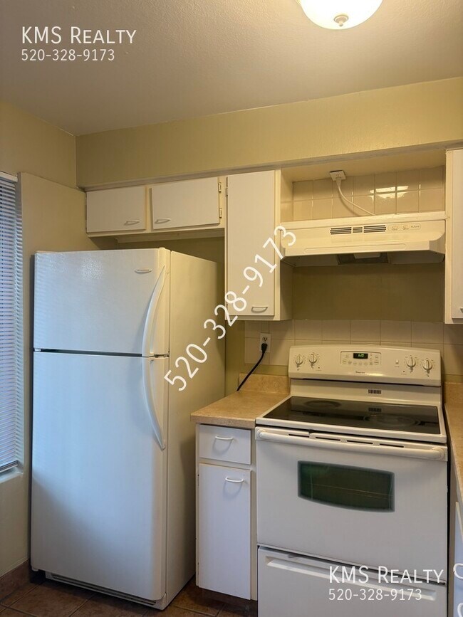 Foto del edificio - 702 S Pantano Rd