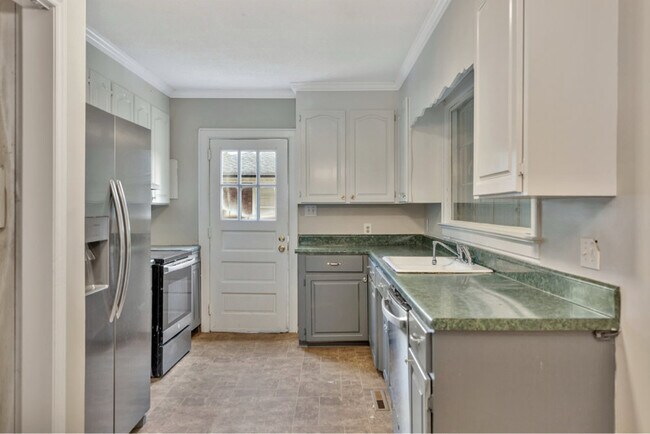 Building Photo - 507 Eskew Cir