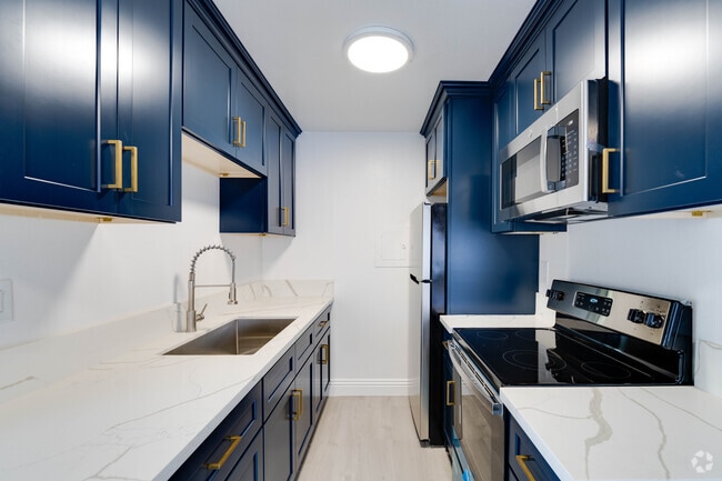 Interior Photo - The Orly