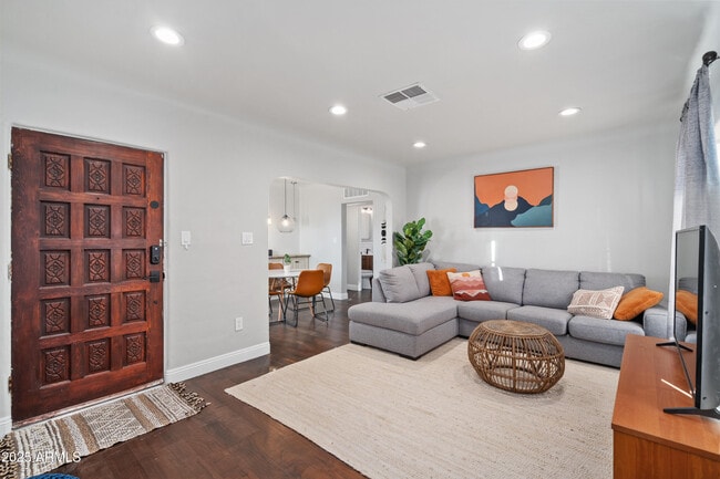 Foto del edificio - 2227 N 16th Ave