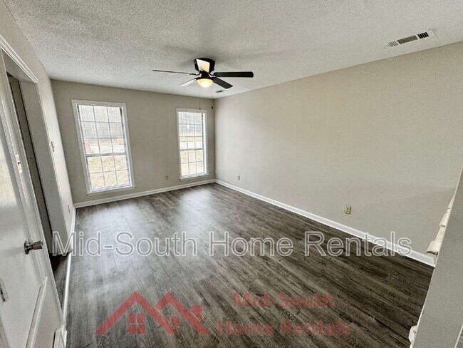 Foto del edificio - 233 Sycamore Rd