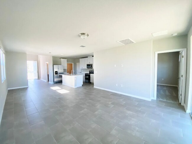 Foto del edificio - 573 Sun Warbler Wy