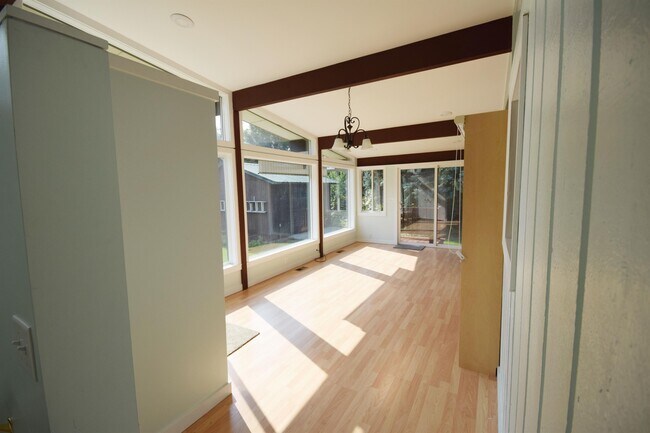 Foto del edificio - 3437 E Millbert Dr