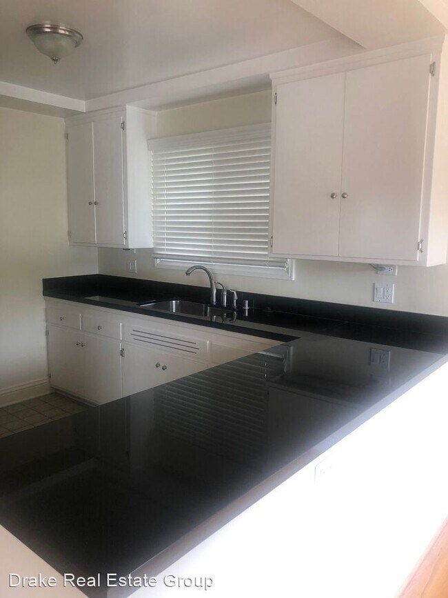 Foto del edificio - 2521 Beverley Ave