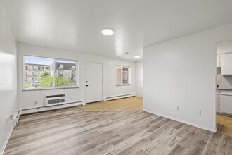 Building Photo - 7120 Hooker St