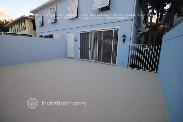 Building Photo - 195 Soriano Dr