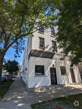Building Photo - 1236 W Hubbard St