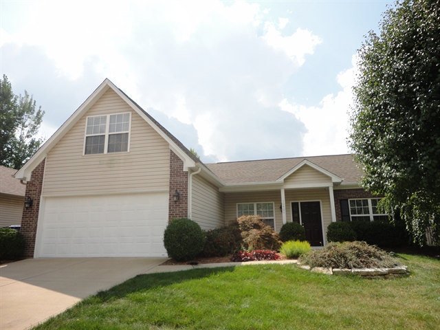 Foto principal - 10401 Sand Creek Blvd