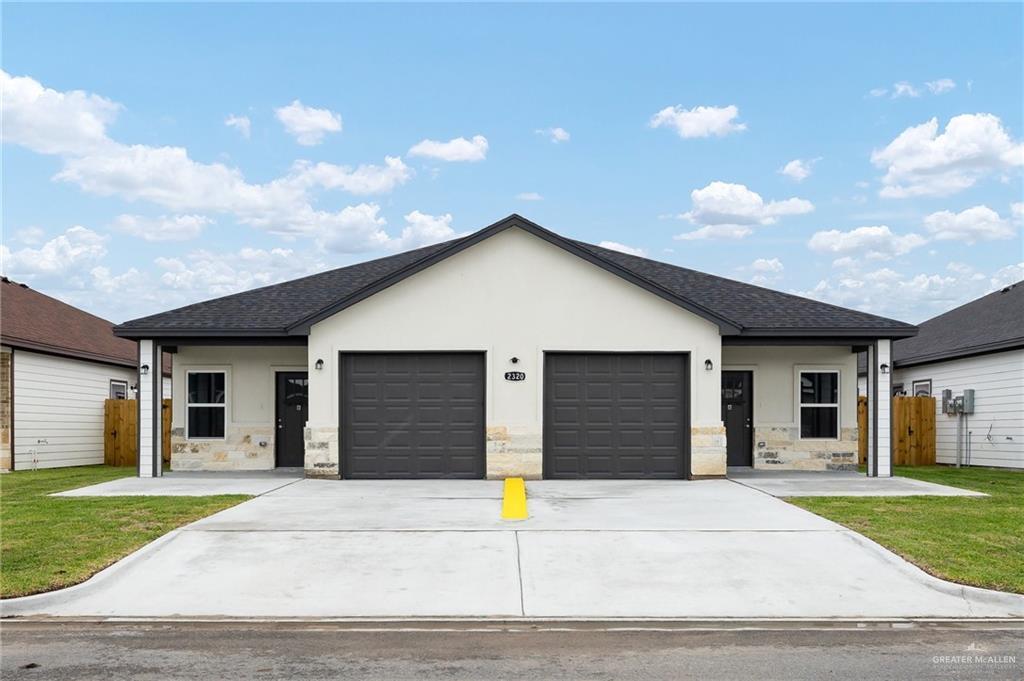 Primary Photo - 2320 N Vly Cir