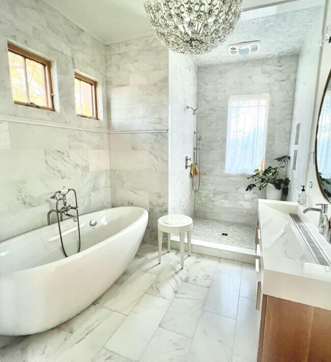 Foto del edificio - 207 Betty St