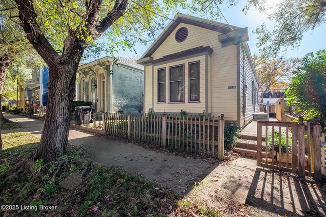 Building Photo - 1510 E Breckinridge St