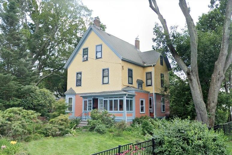 Primary Photo - 142 Willow St