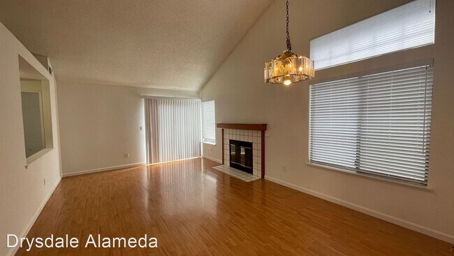 Building Photo - 2 br, 2 bath House - 14 Christensen Court