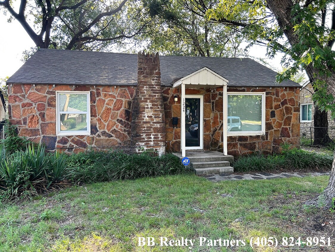 Foto principal - 1200 S Atlanta Pl