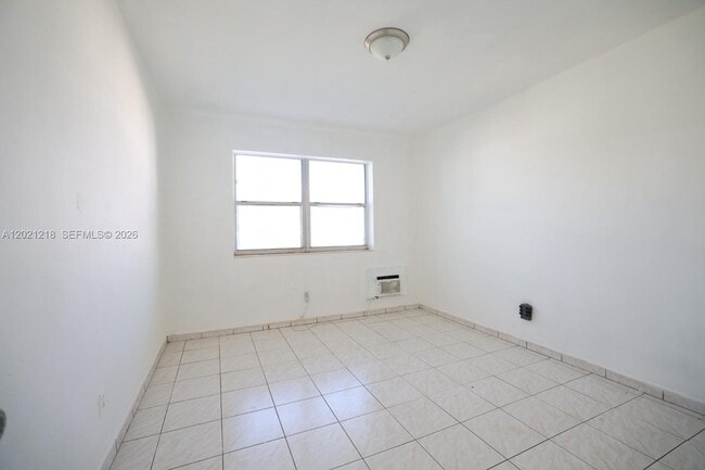 Building Photo - 770 83rd St
