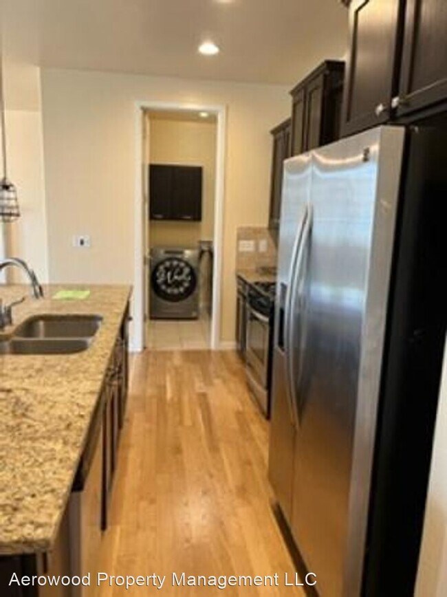 Foto del edificio - 3 br, 2 bath House - 15952 E Village Circle