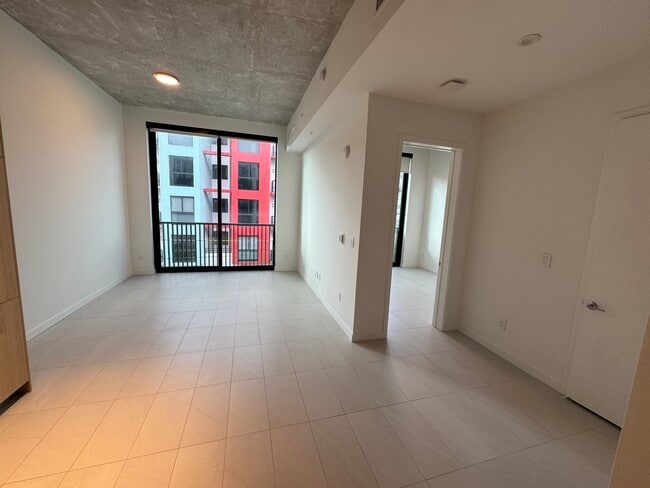 LIVING ROOM - 112 NW 31st St