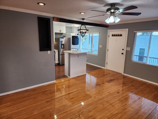 Foto del edificio - 3784 Keating St