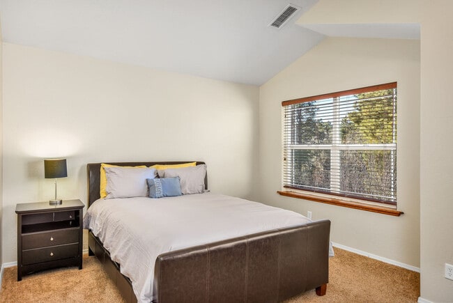 Building Photo - 3716 E Jacamar Dr