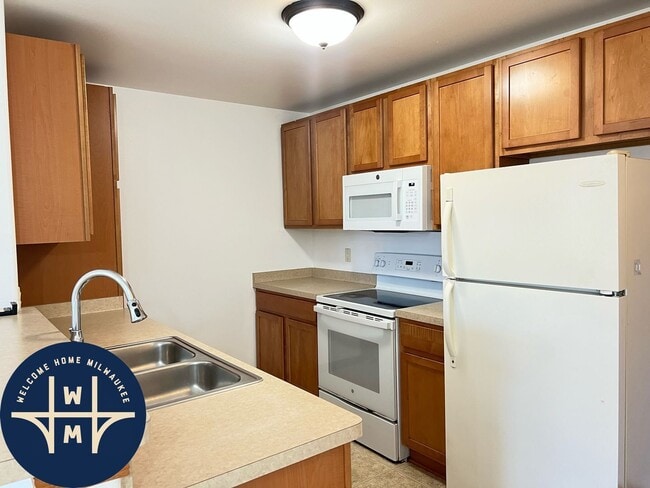 Building Photo - 3101 W Drexel Ave
