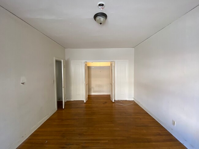 Building Photo - 1831 N New Hampshire Ave