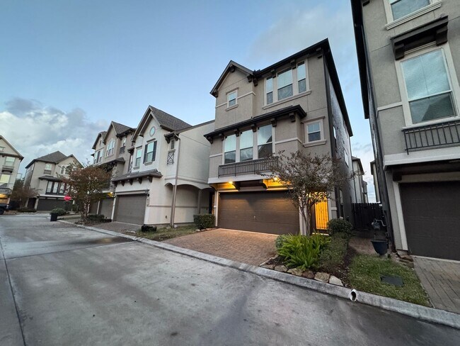 Photo - 1506 Brayson Oaks Pl House